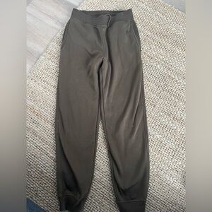 Uniqlo Men's Olive Heattech Joggers